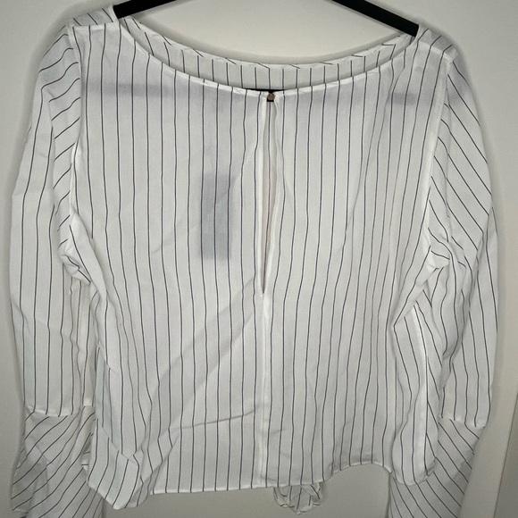 Black and white striped cropped blouse - Picture 3 of 4